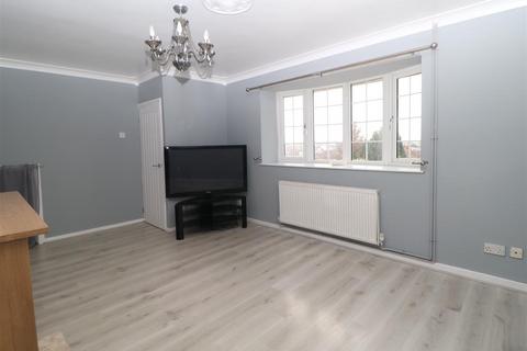 2 Castle View, Edlington, Doncaster, DN12 1LS