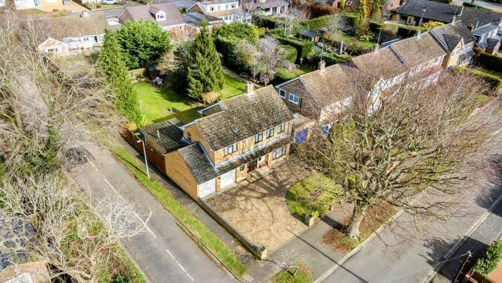 Sandy Lane, Leighton Buzzard, LU7 3BE 4 bed detached house for sale £785,000