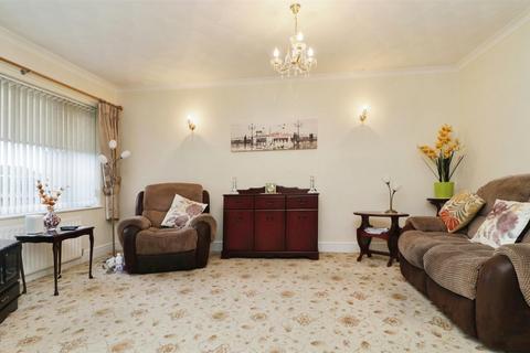 2 bedroom semi-detached bungalow for sale, Roxby Close, Doncaster