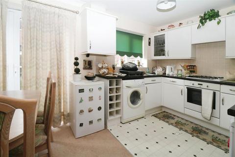 22 Sunflower Gardens, Bessacarr, Doncaster, DN4 7DR