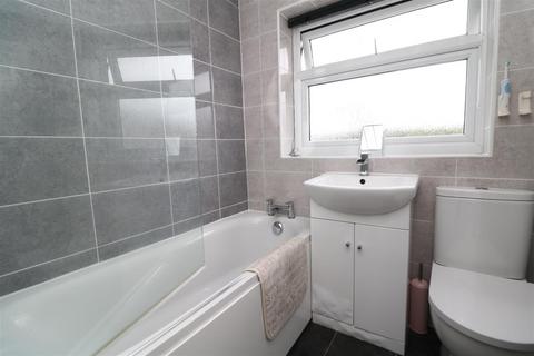 92 Devonshire Drive, North Anston, Sheffield, S25 4AR