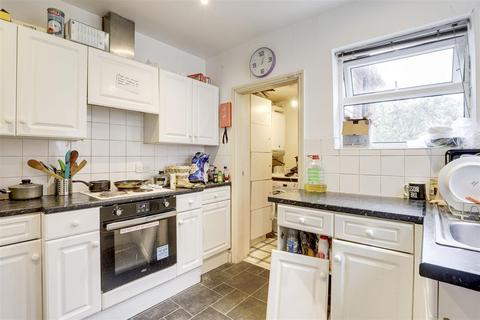 5 bedroom end of terrace house for sale, Berridge Road, Forest Fields NG7