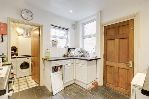 5 bedroom end of terrace house for sale, Berridge Road, Forest Fields NG7