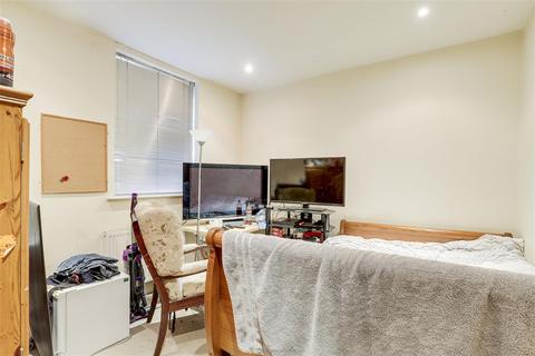 5 bedroom end of terrace house for sale, Berridge Road, Forest Fields NG7