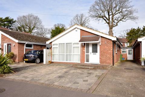 2 bedroom bungalow for sale, The Spinney, Potters Bar, EN6