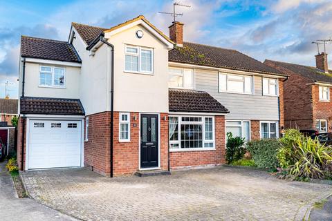 23 Barnston Green, Barnston, Dunmow, CM6 1PH