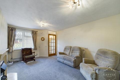 15 Curzon Close, Burbage, Hinckley, LE10 2PD