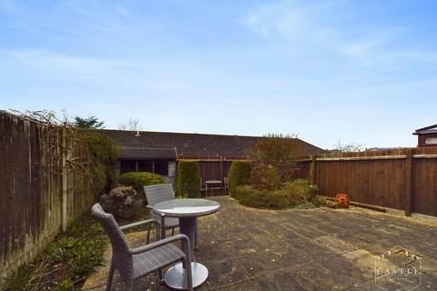 15 Curzon Close, Burbage, Hinckley, LE10 2PD