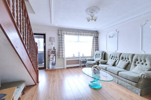 86 Mill Road, Aveley, South Ockendon, RM15 4SR