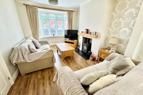32 Belmont Avenue, South Bank, Middlesbrough, TS6 0AY