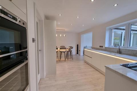 2 Hazel Drive, Hollywood, Birmingham, B47 5RJ