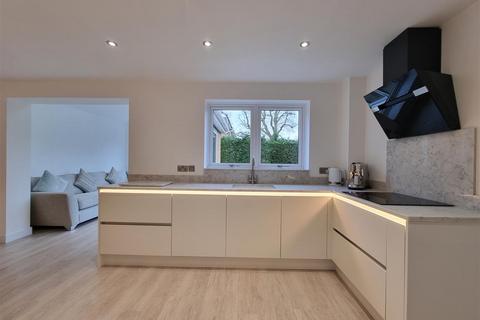 2 Hazel Drive, Hollywood, Birmingham, B47 5RJ