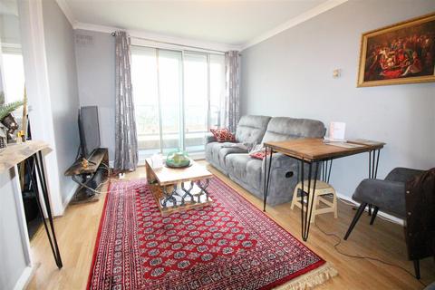 2 bedroom flat for sale, Shenley Road, Borehamwood