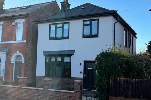 4 bedroom detached house for sale - Woodland Road, Derby DE22