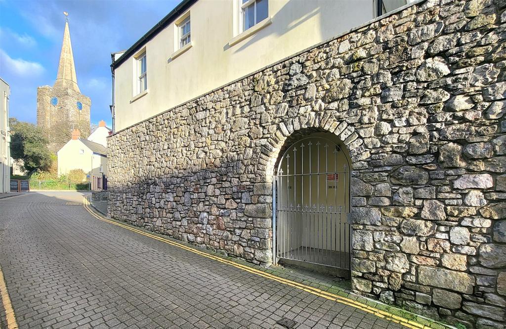 Creswell Street Entrance