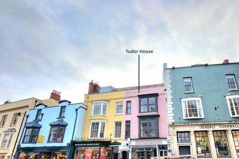 1 bedroom apartment for sale, Tudor House, Tenby