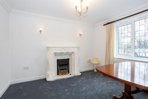 82 Ambleside Road, Urmston, Manchester, M41 6QP