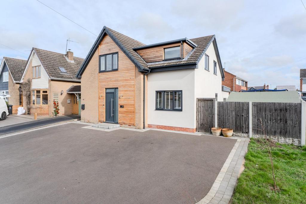 Grantley Crescent, Kingswinford 4 bed detached house for sale £520,000