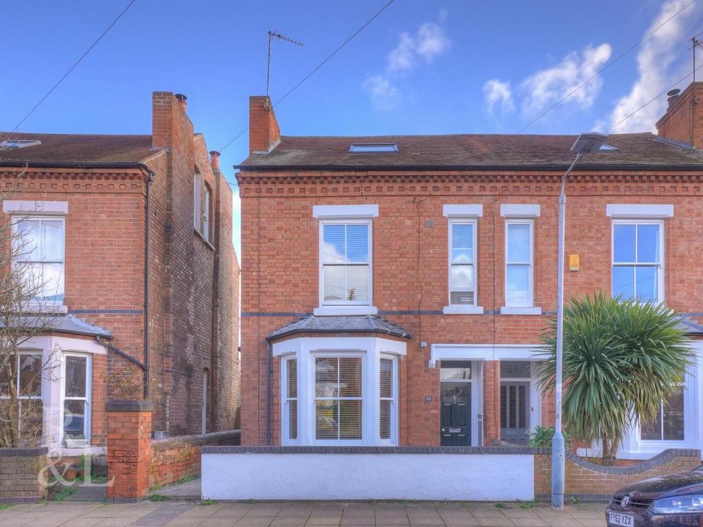 Highfield Road, West Bridgford... 4 bed semidetached house for sale