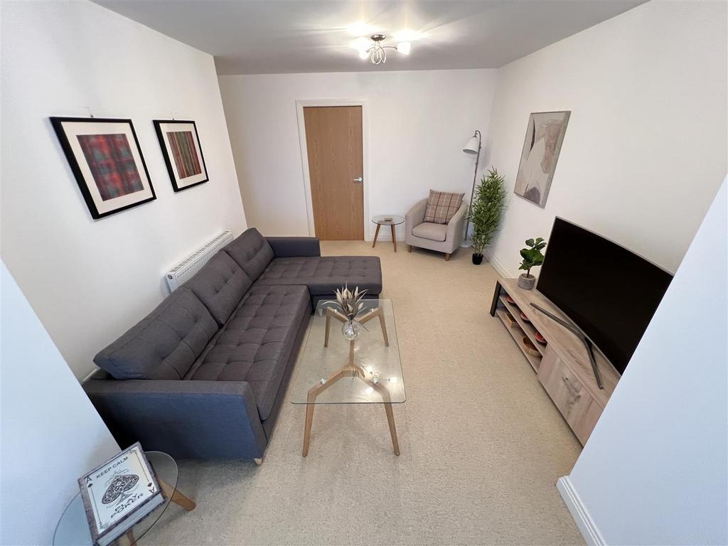 Terminus Road, Bromborough, Bromborough 2 bed apartment for sale £125,000
