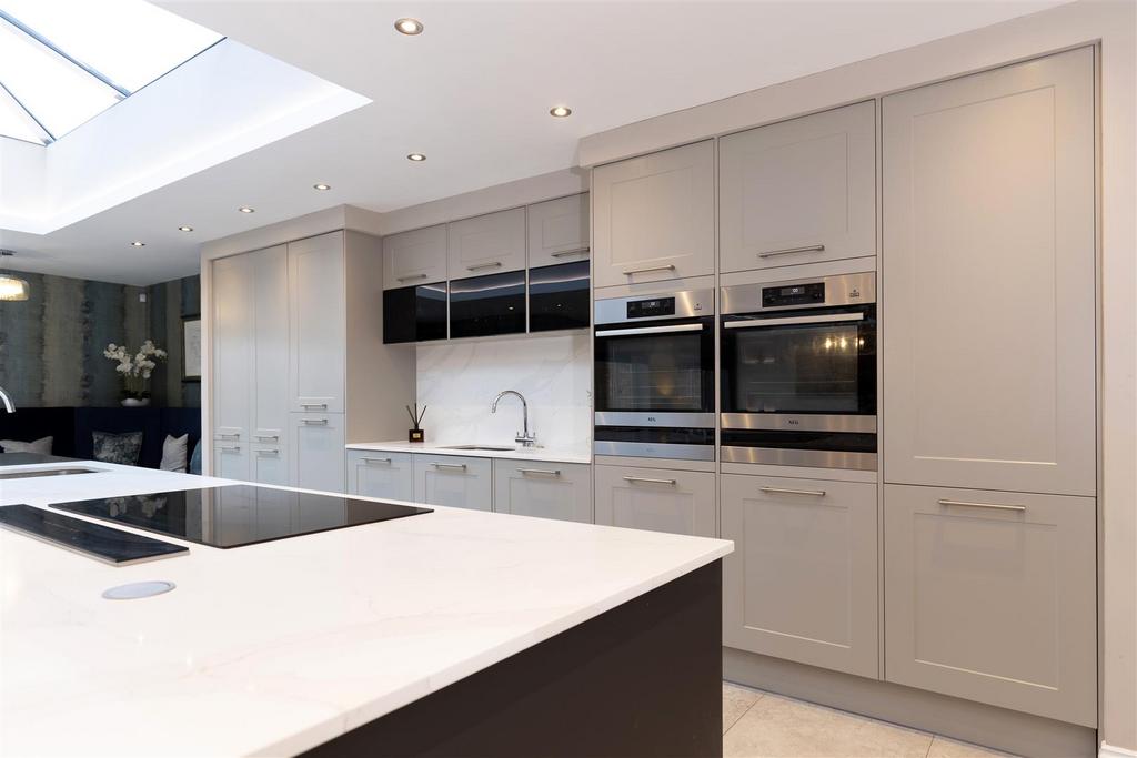 Open Plan Kitchen, Living and Dining Area