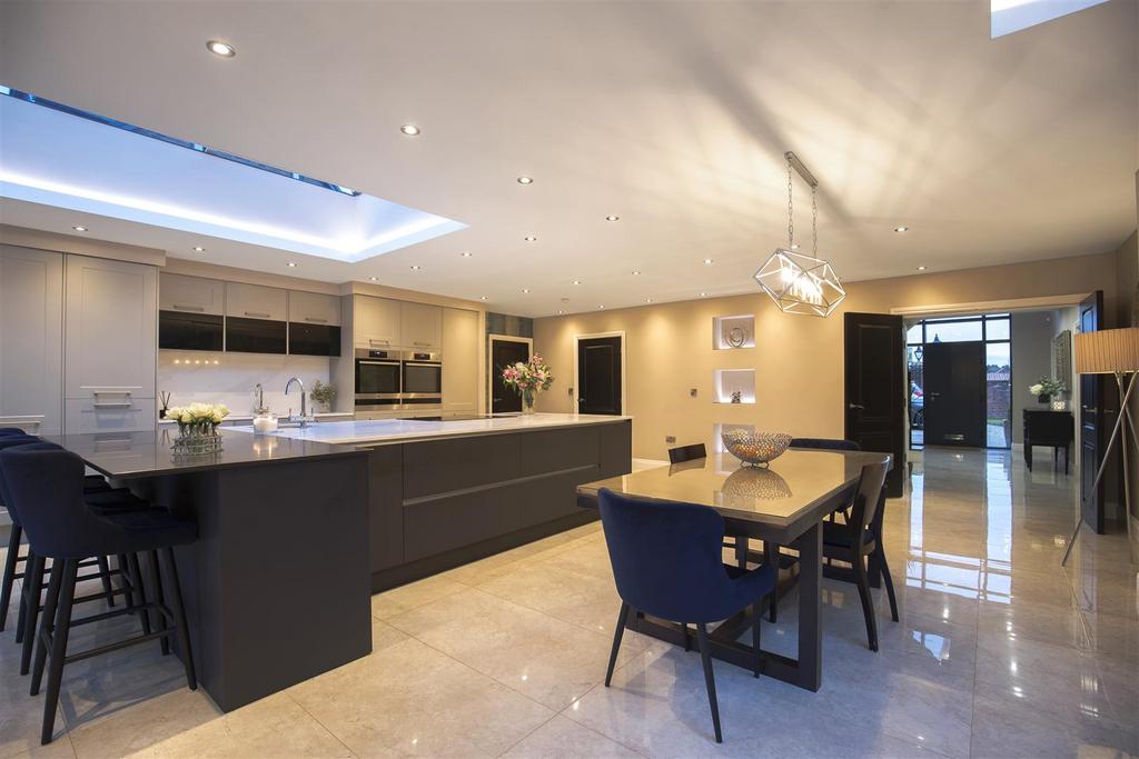 Open Plan Kitchen, Living and Dining Area