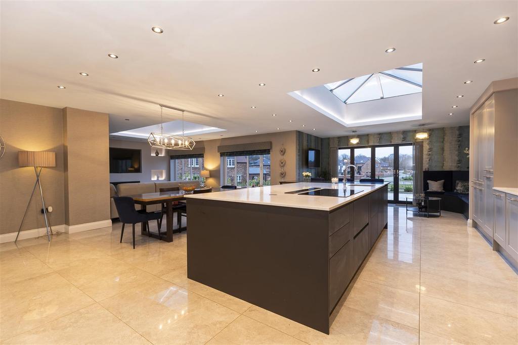 Open Plan Kitchen, Living and Dining Area