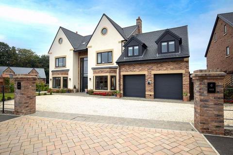 5 bedroom detached house for sale, Duke Of Wellington Gardens, Wynyard, Billingham