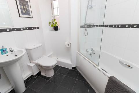 72 Foster Drive, Gateshead, NE8 3JG