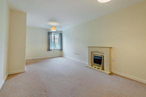 1 bedroom apartment for sale, No1. Queen Eleanor Court, Salisbury Street, Amesbury, SP4 7FU