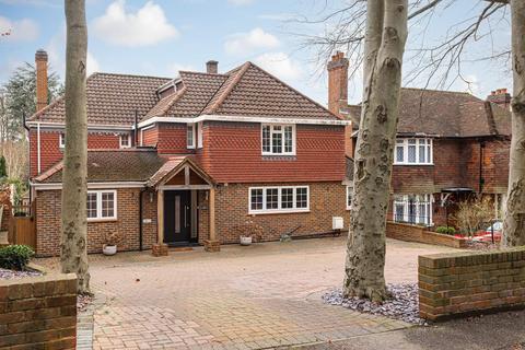 40 Downs Road, Epsom, KT18 5JD
