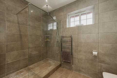 40 Downs Road, Epsom, KT18 5JD