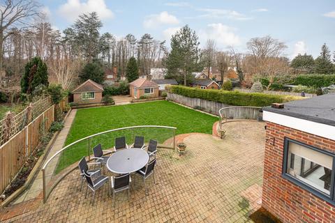 40 Downs Road, Epsom, KT18 5JD