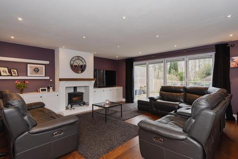 40 Downs Road, Epsom, KT18 5JD