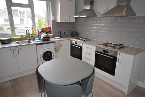 1 bedroom in a house share to rent, Clarendon Gardens, Wembley, Middlesex, HA9 7QW