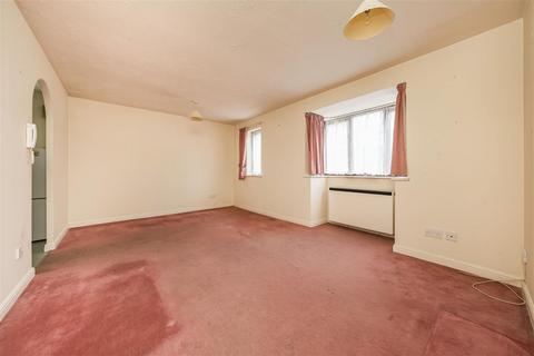 2 bedroom apartment for sale - Varsity Drive, Twickenham