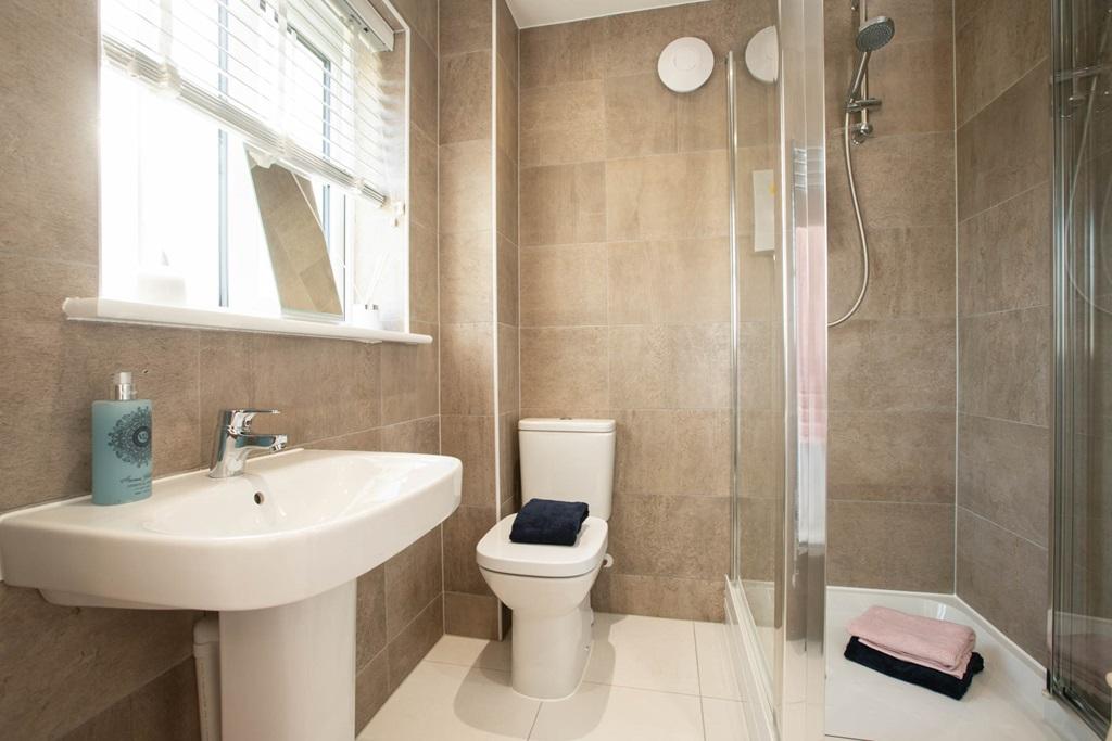 Select your own tiles in the en suite shower room