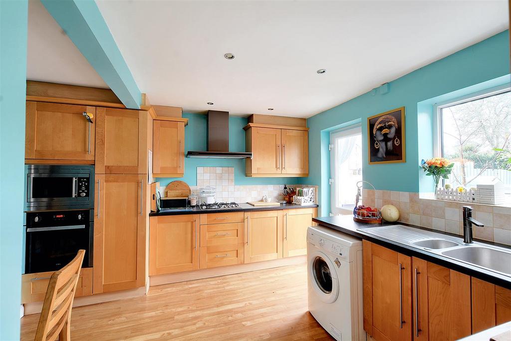 DSC 1548kitchen.jpeg