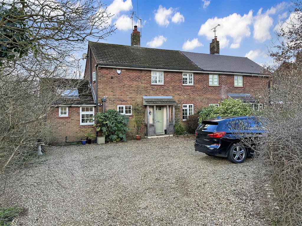 Swinderby Road, Collingham, Newark 3 bed semidetached house for sale