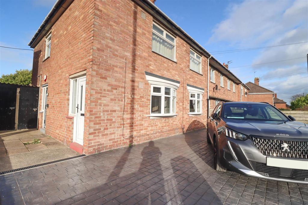 Whitehouse Lane, North Shields 2 bed ground floor flat for sale £96,950