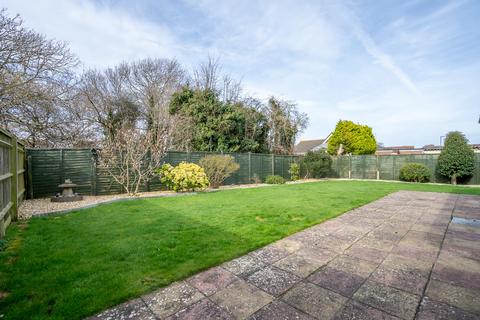 8 Byron Close, Bognor Regis, PO22 6QU