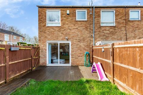 25 Chapel Wood, New Ash Green, Longfield, DA3 8RA