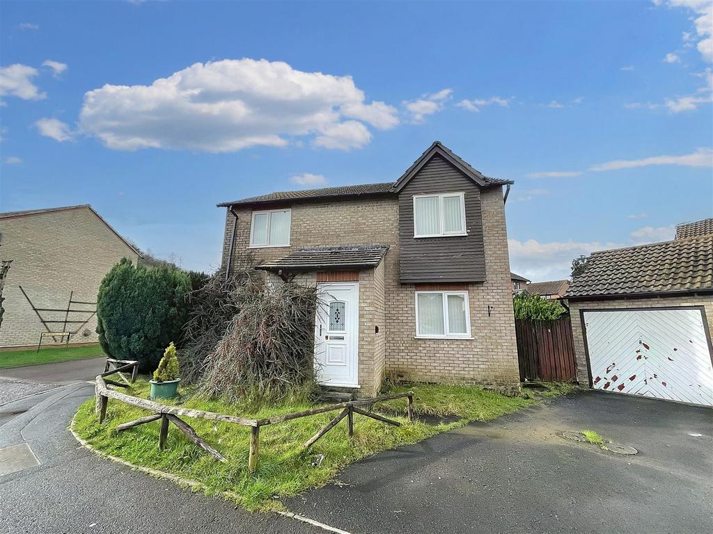 Lon Y Plas, Johnstown, Carmarthen 3 bed detached house for sale £200,000