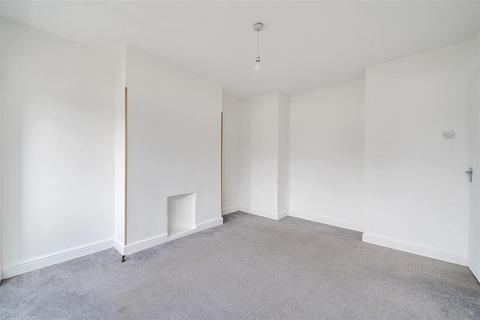 15 Grove Close, Kingston Upon Thames, KT1 2SS