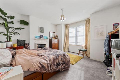 27a Adamsrill Road, Lower Sydenham, London, SE26 4AJ