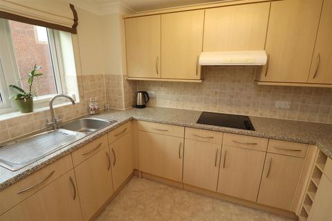 1 bedroom retirement property for sale, High Street South, Rushden NN10