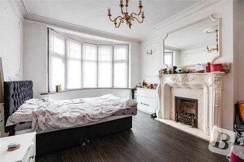 5 bedroom end of terrace house for sale, Burnway, Hornchurch, RM11