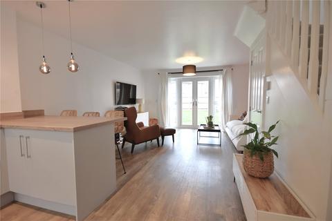 9 Brocklehurst Way, Horley, RH6 8GN