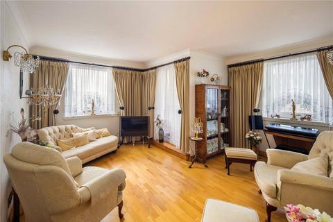 Flat 40, Offenbach House Mace Street, London, E2 0RB