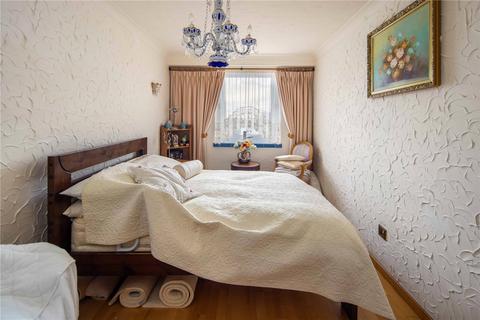 Flat 40, Offenbach House Mace Street, London, E2 0RB